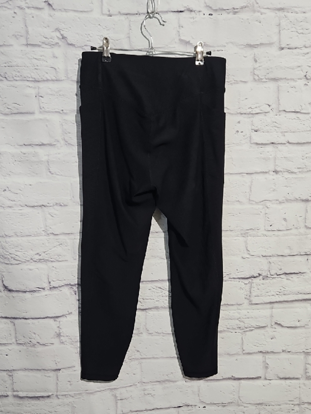 Old Navy Powersoft Ribbed Leggings - Picture 5 of 6
